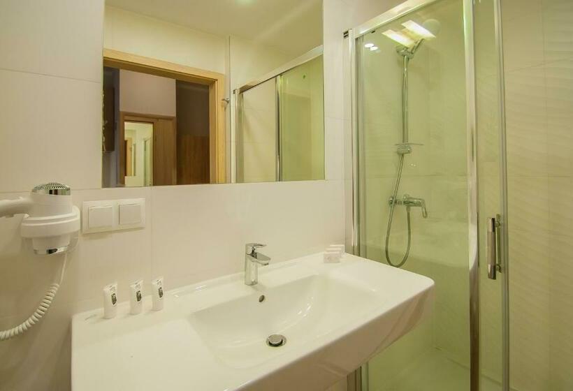 استودیوی استاندارد, Osiedle Cesarskie Apartamenty   Parking   Apartamenty Bryza