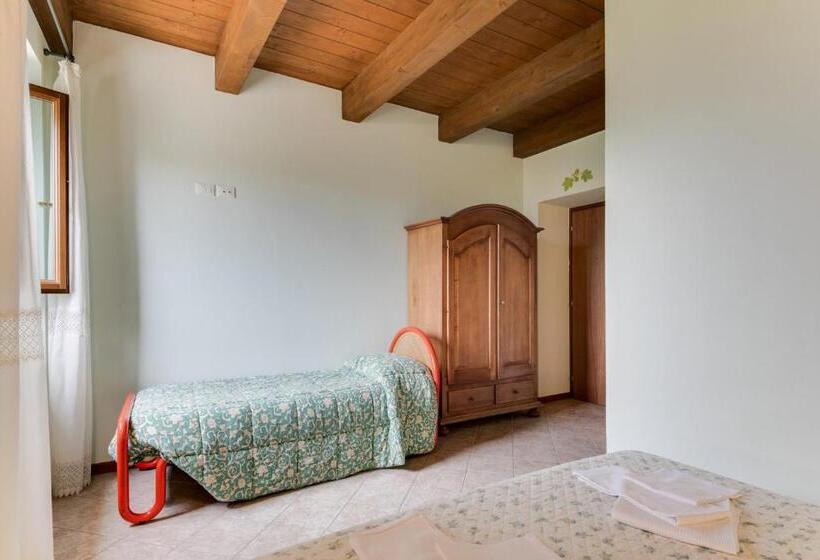 스탠다드 트리플 룸, Agriturismo L Antico Frutto