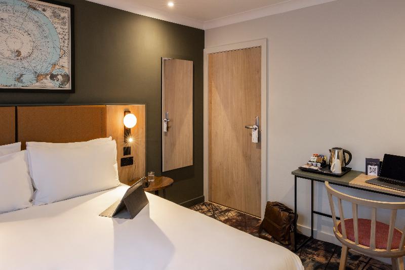 استودیوی استاندارد, Apartamentos Ecuador Park