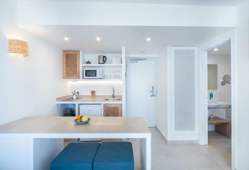 带1个卧室带泳池的公寓, Fergus Style Carema Beach