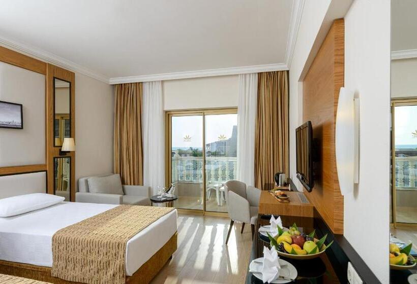 スタンダードトリプルルーム, Aydinbey Famous Resort - Ultra All Inclusive