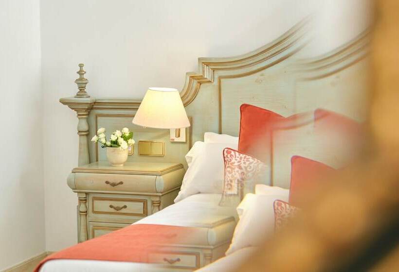 Люкс с Террасой, La Moraleja The Quiet Hotel   Adults Only