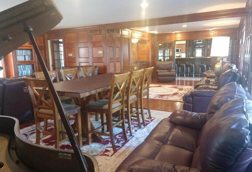 Дом 1 Спальня, Kingsbay Mansion And Vacation Rental Houses