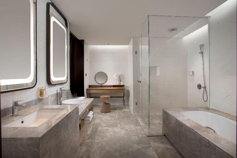 Люкс Кровать Кинг, Holiday Inn Wuxi Central Station, An Ihg