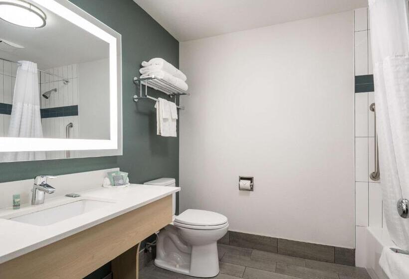 带大床的套房, Best Western Portland West Beaverton