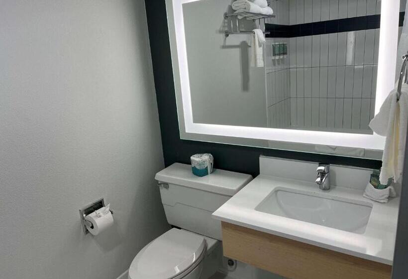 带大床的套房, Best Western Portland West Beaverton