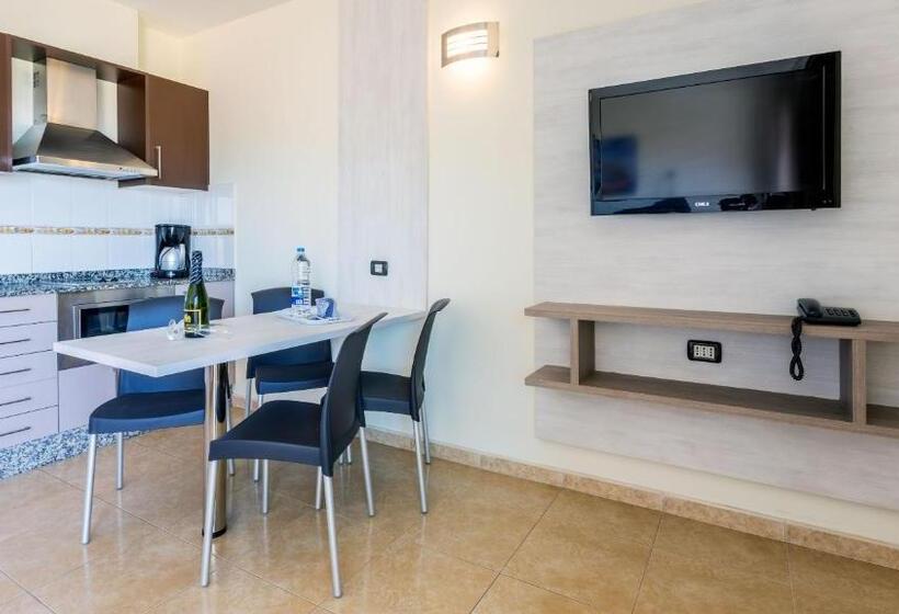 Апартаменты 1 Спальня с Балконом Вид на Бассейн, Villa Del Mar