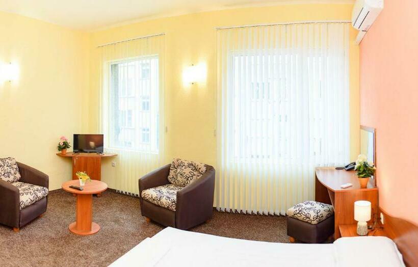 スタンダードルーム, Family Hotel Varna