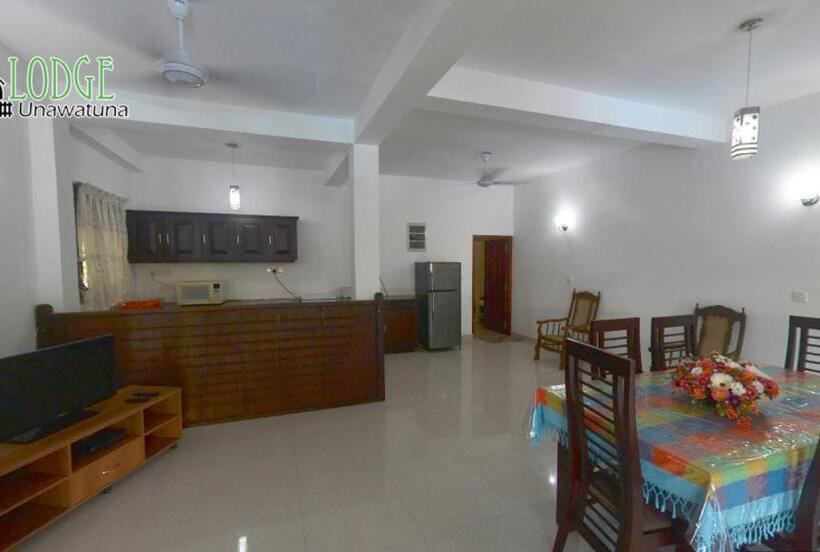 Апартаменты 1 Спальня с Балконом, The Lodge Unawatuna