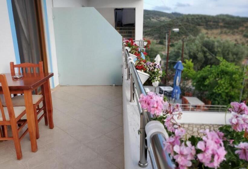 استودیو استاندارد با بالکن, Vila Malo 1