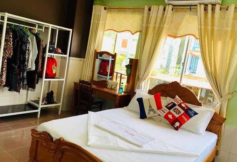 اتاق استاندارد با چشم‌انداز کوهستان, Vu S Homestay