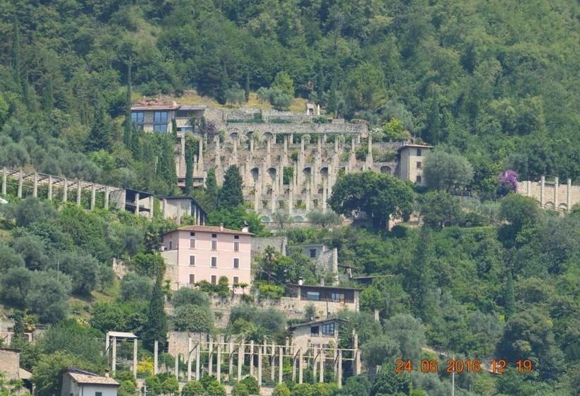 اتاق استاندارد با بالکن, The Swan B&b