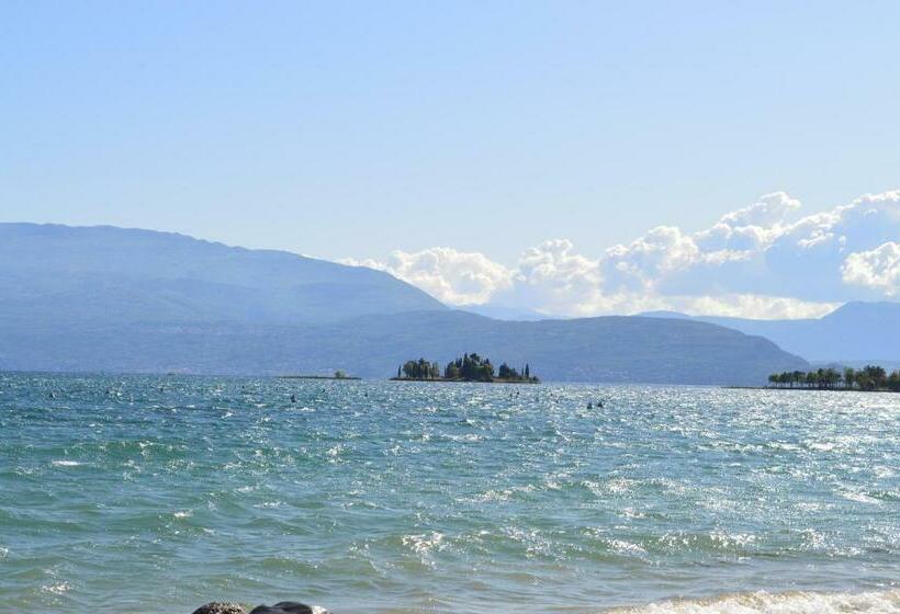 اتاق استاندارد با بالکن, The Swan B&b