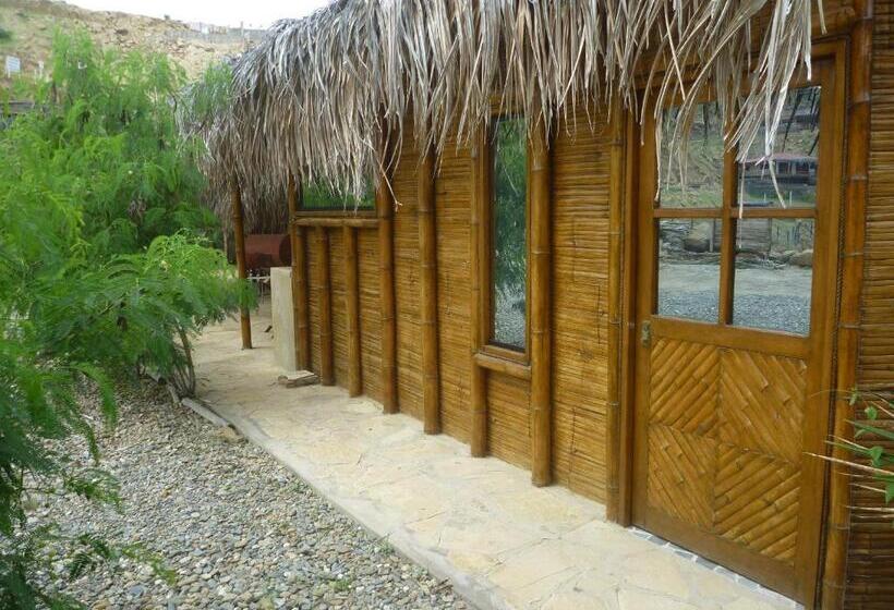 스탠다드 방갈로, Oceanic Bungalows