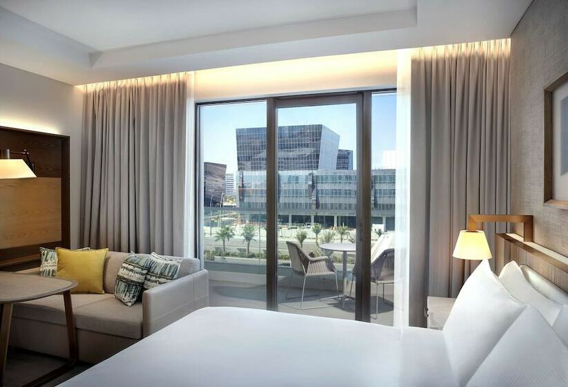 Представительский номер с видом, Hilton Abu Dhabi Yas Island