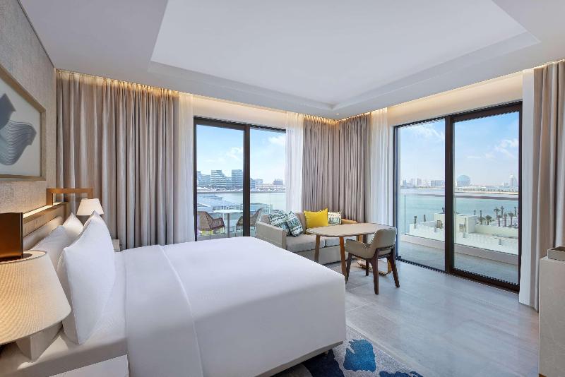 Номер Deluxe с Видом, Hilton Abu Dhabi Yas Island
