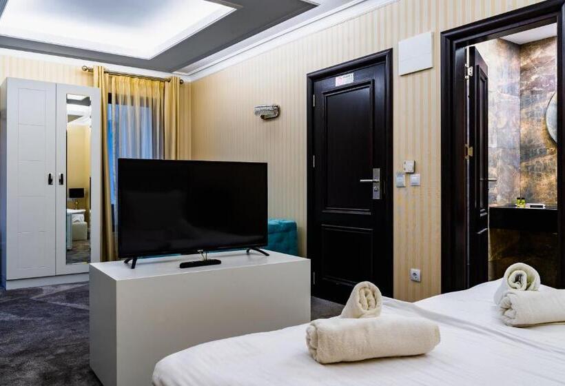 سوئیت با بالکن, Tsarevets Design And Spa