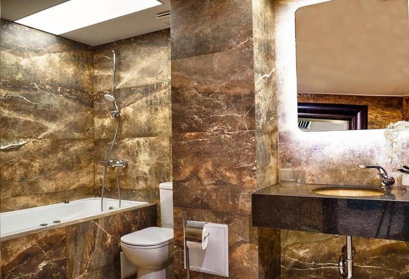 سوئیت با چشم‌انداز, Tsarevets Design And Spa