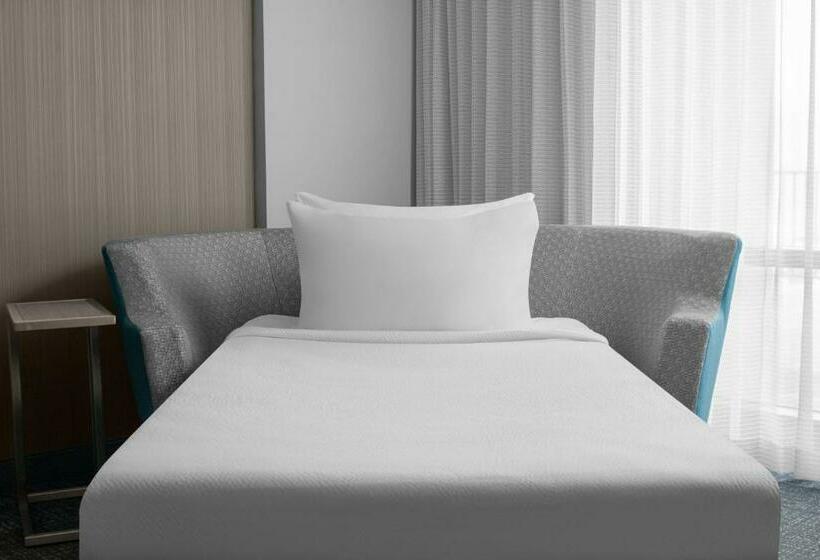 스위트 킹사이즈 침대, Courtyard By Marriott Clearwater Beach