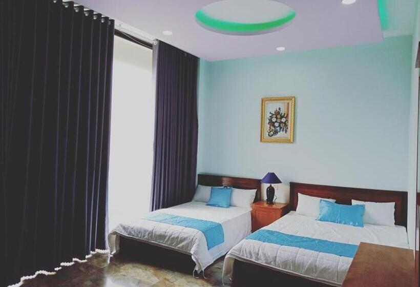 اتاق لوکس با بالکن, Khách Sạn Nghinh Phong Beach Tuy Hòa