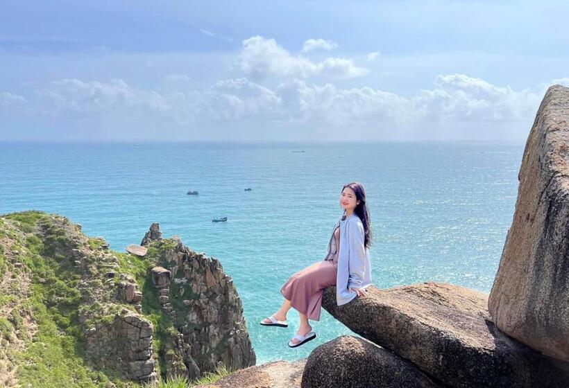 اتاق استاندارد با بالکن, Khách Sạn Nghinh Phong Beach Tuy Hòa