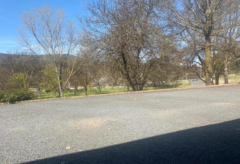 Трехместный Номер Комфорт, Tumbarumba Motel & Elms Restaurant