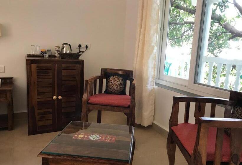 带阳台的豪华间, Baywoodgoa
