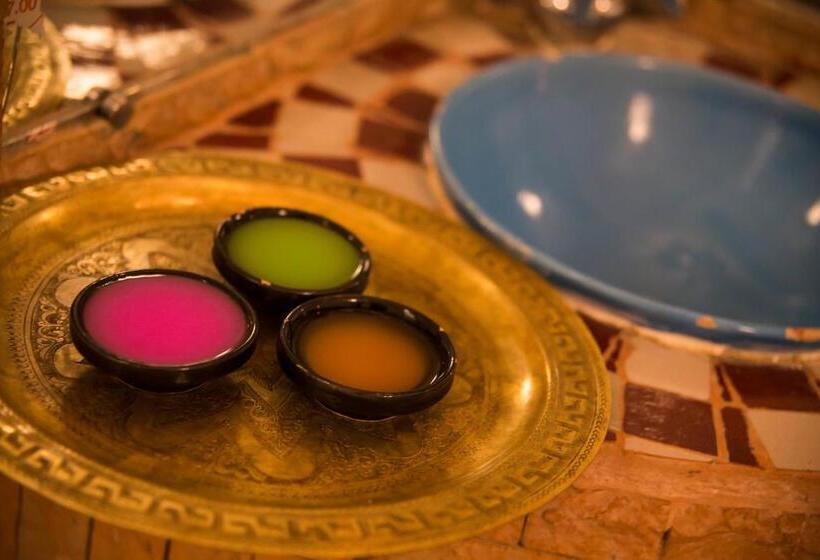 Полулюкс Повышенной Комфортности, Auberge Tissadrine