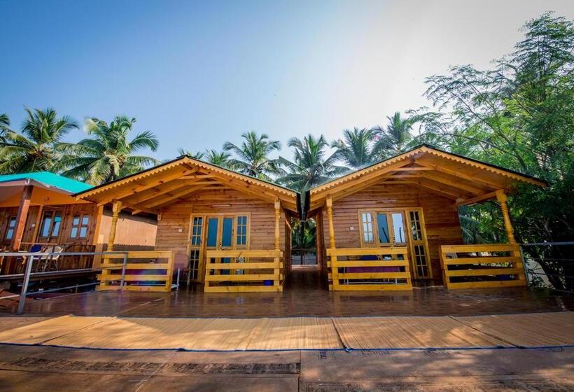 Номер Deluxe Вид на Море с Балконом, Om Sai Beach Huts