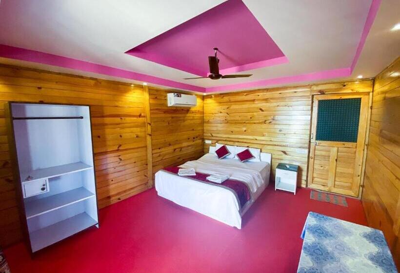 Номер Deluxe Вид на Море с Балконом, Om Sai Beach Huts