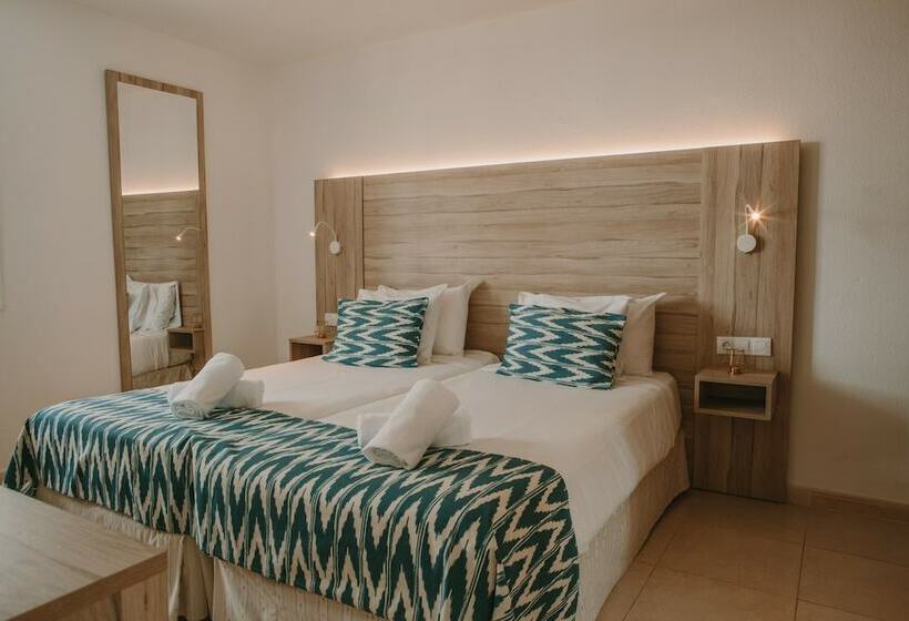 プールビューの１ベッドルームプレミアムアパートメント, Aparthotel Playa del Sol - Adults Only