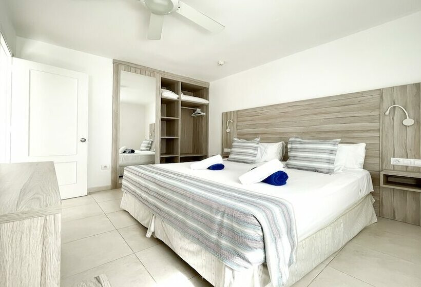 プールビューの１ベッドルームプレミアムアパートメント, Aparthotel Playa del Sol - Adults Only