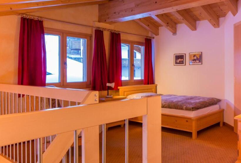 Семейный Номер, Familienhotel Garni Sporting