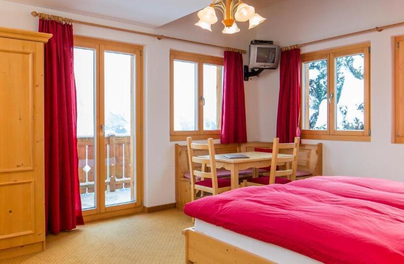 Семейный Номер, Familienhotel Garni Sporting