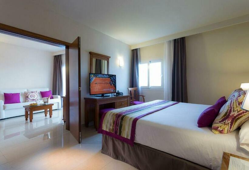 جناح جونيور, Grand Palladium Select Palace Ibiza