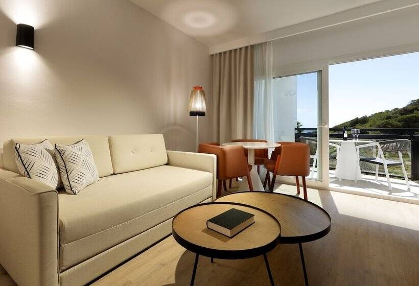 Junior Suite Vista Mar, Grand Palladium Select Palace Ibiza