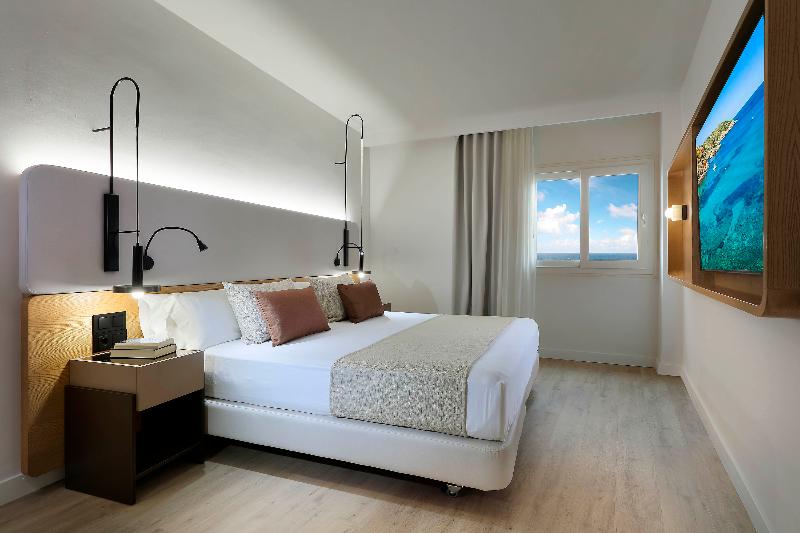 Junior Suite Vista Mar, Grand Palladium Select Palace Ibiza