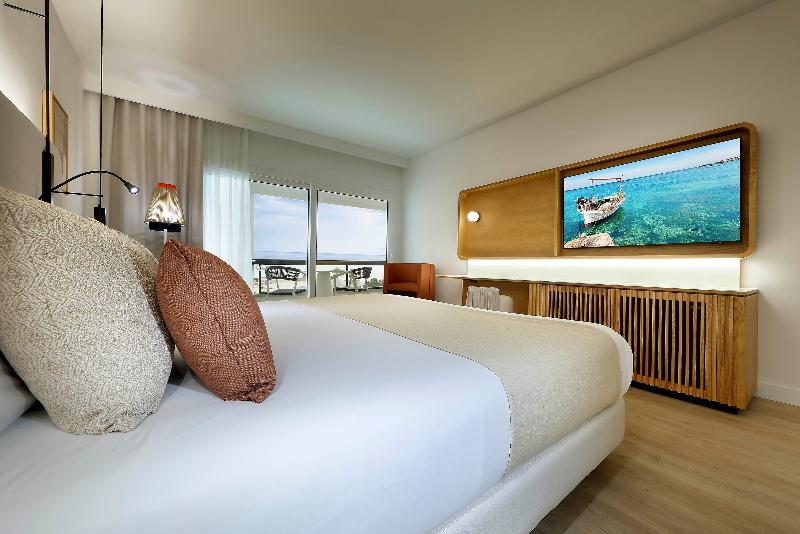 غرفة قياسية إطلالة جانبية علي البحر, Grand Palladium Select Palace Ibiza