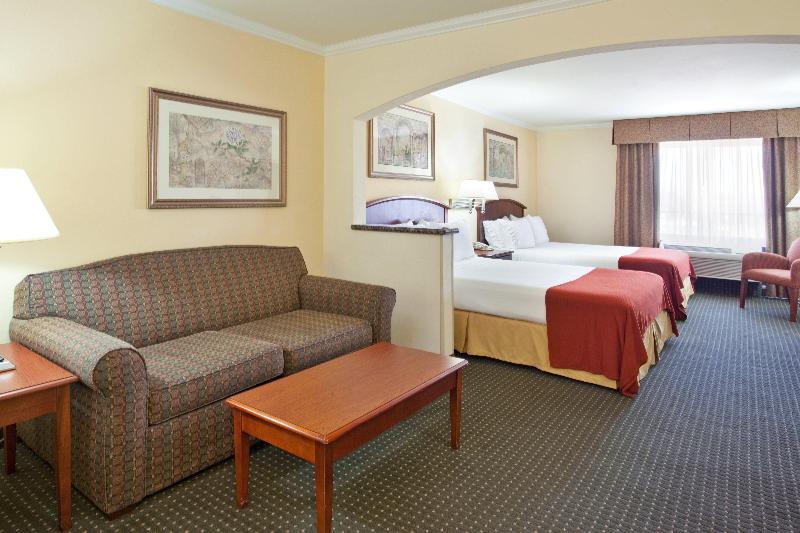 스위트, Holiday Inn Express Hotel & Suites Tucson Mall, An Ihg