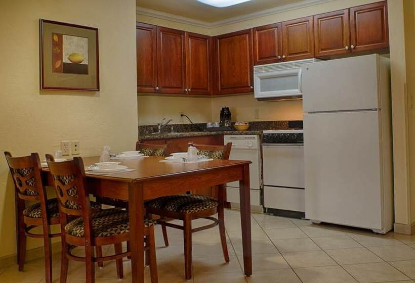 سوییت, Holiday Inn Express Hotel & Suites Tucson Mall, An Ihg