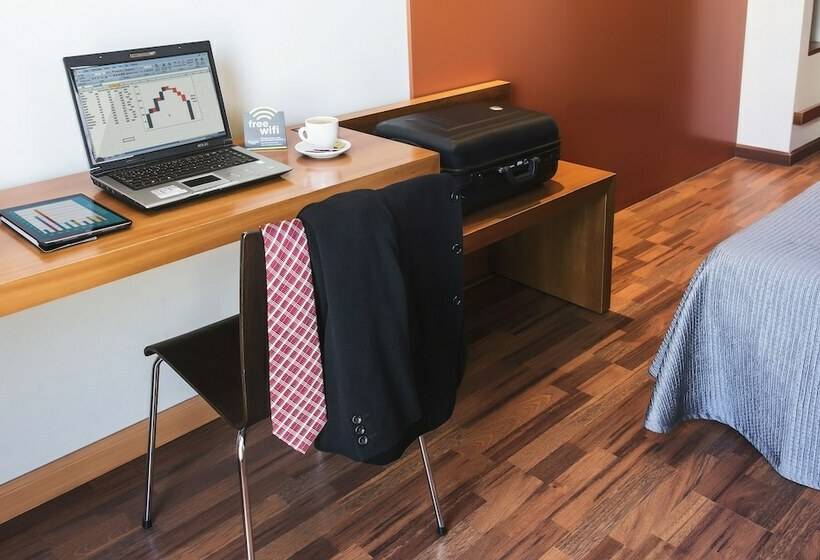 Номер Стандарт Трехместный, Ag Express Elche