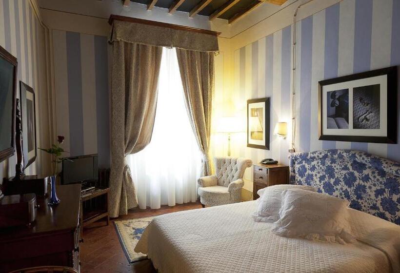 سوییت لوکس, Residenza Palazzo Visdomini