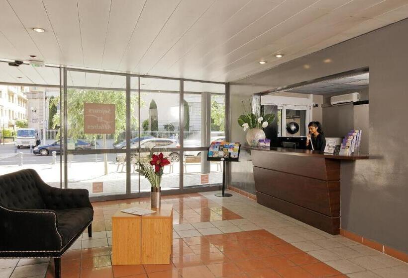 Студия Стандарт, Sejours & Affaires Aixenprovence Mirabeau