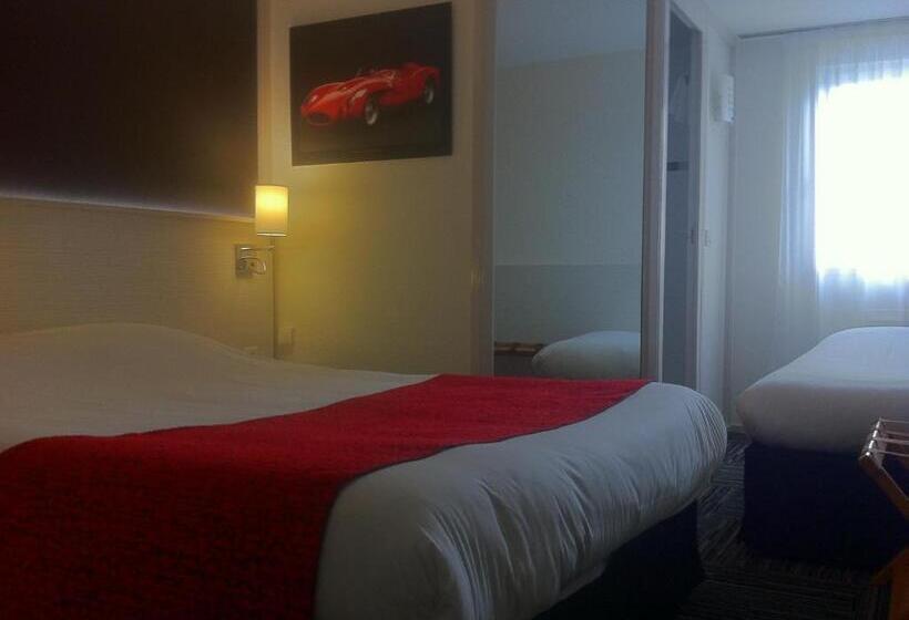 Трехместный Номер Superior, The Originals City, Hôtel Alizéa, Le Mans Nord
