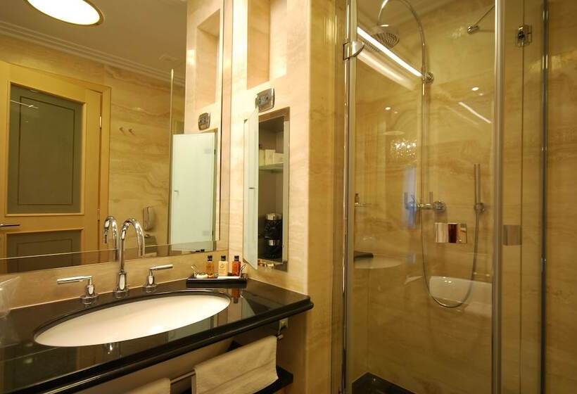 اتاق پرمیوم با چشم‌انداز دریا, Splendid Conference & Spa Resort