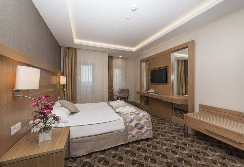 Номер Стандарт Вид на Море, Belconti Resort