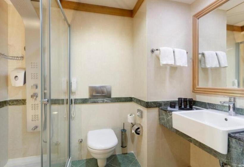 اتاق خانوادگی با چشم‌انداز جانبی دریا, Dobedan Beach Resort Comfort