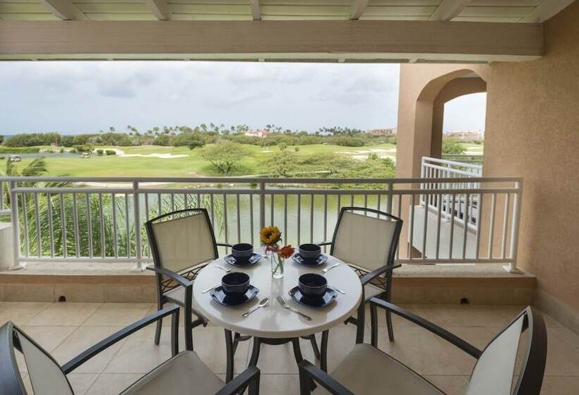 스탠다드 스튜디오, Divi Village Golf and Beach Resort