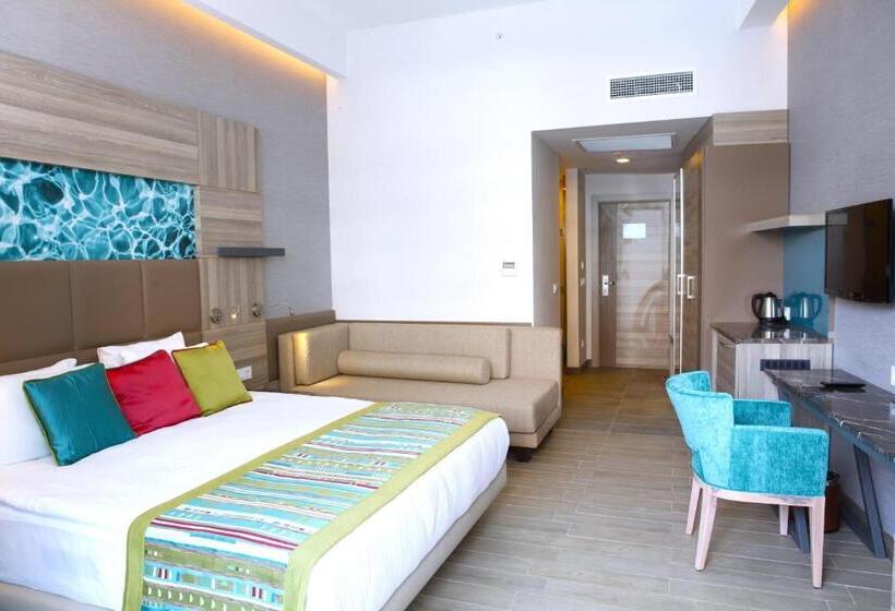 Standard swim-up room, Long Beach Alanya   Ultra All Inclusive