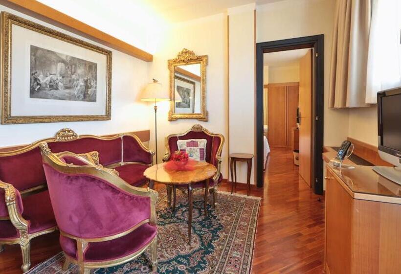 سوئیت جونیور با تخت بزرگ, Best Western Hotel Dei Cavalieri